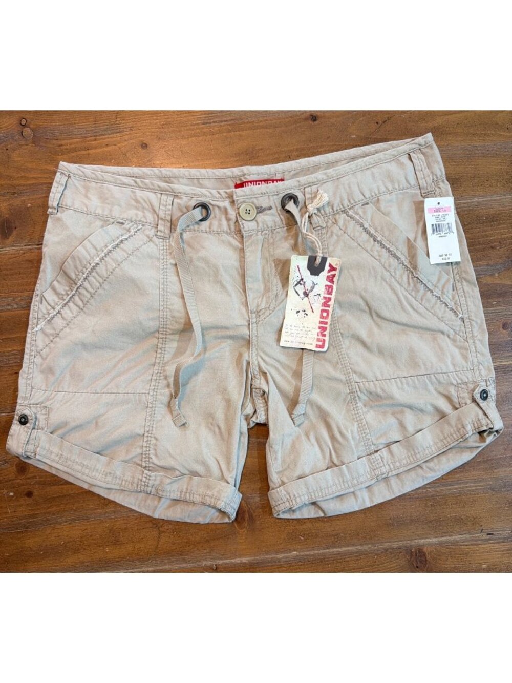 Unionbay Womens Khaki Cargo Shorts Sz 13 Adjustable Drawstring Waist & Pockets